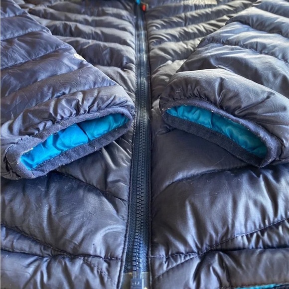 Women’s down North Face jacket - Picture 3 of 5